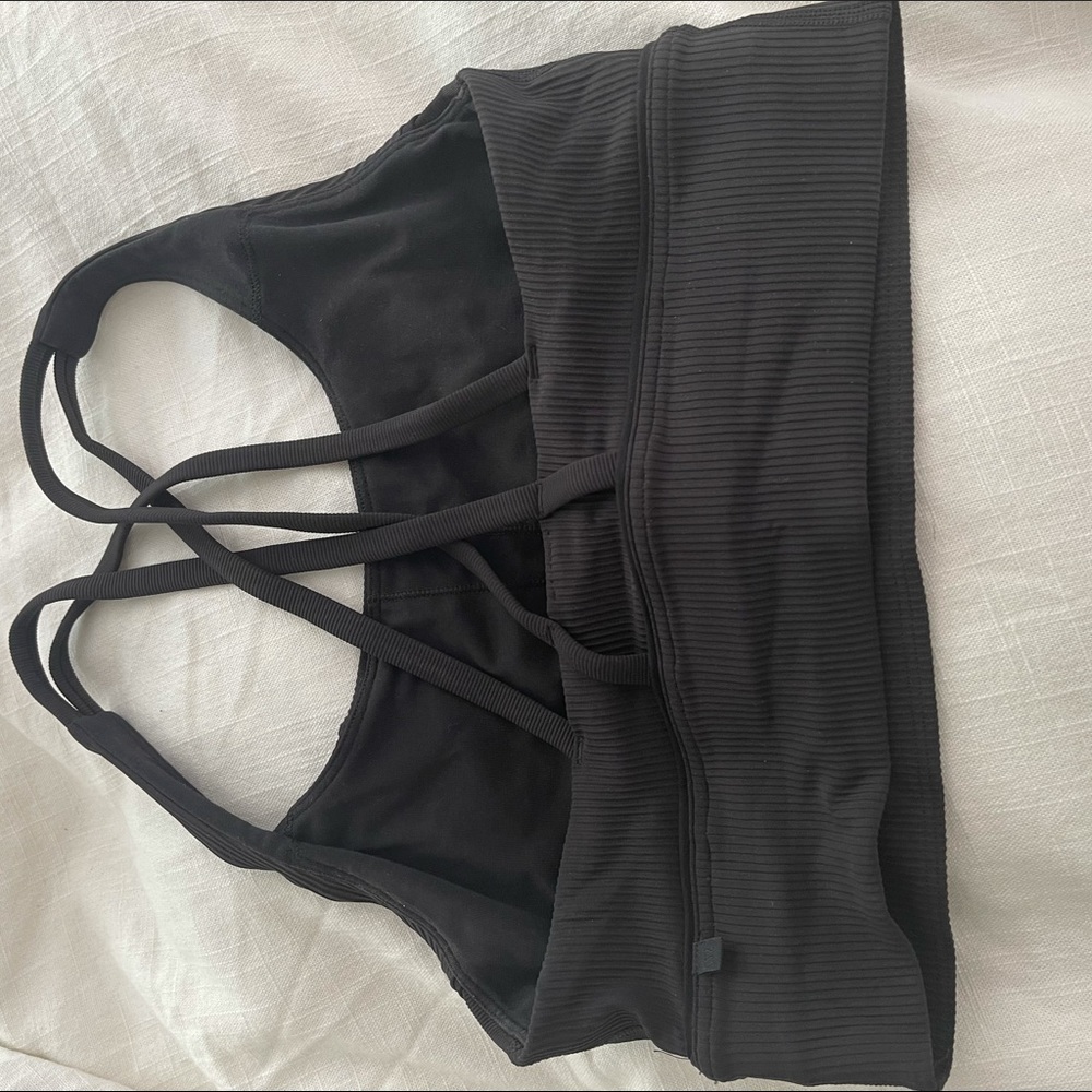 Lululemon strong hold sports bra
